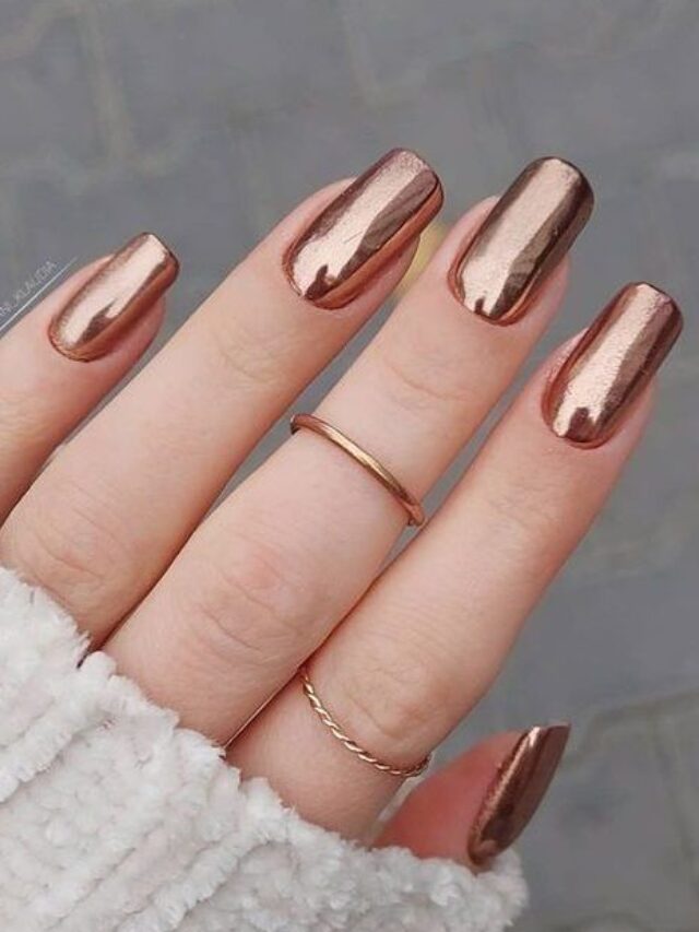 9 Winter-inspired nail gloss options